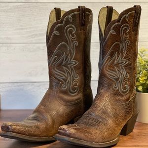 Ariat Women's Boots - Legend - Brown Oiled Rowdy